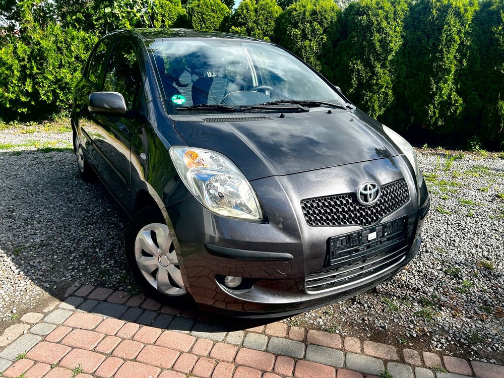 Toyota Yaris II (2005-2011) 1.3 VVT-i Executive 2009