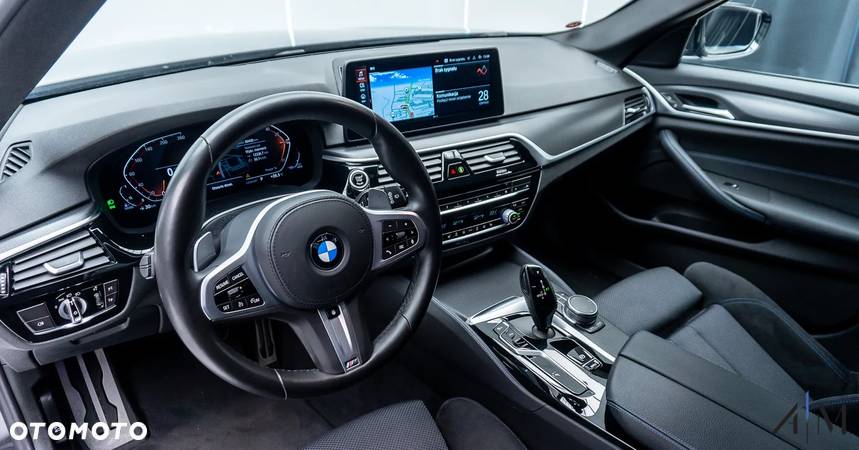 BMW Seria 5 520d xDrive mHEV M Sport sport - 27