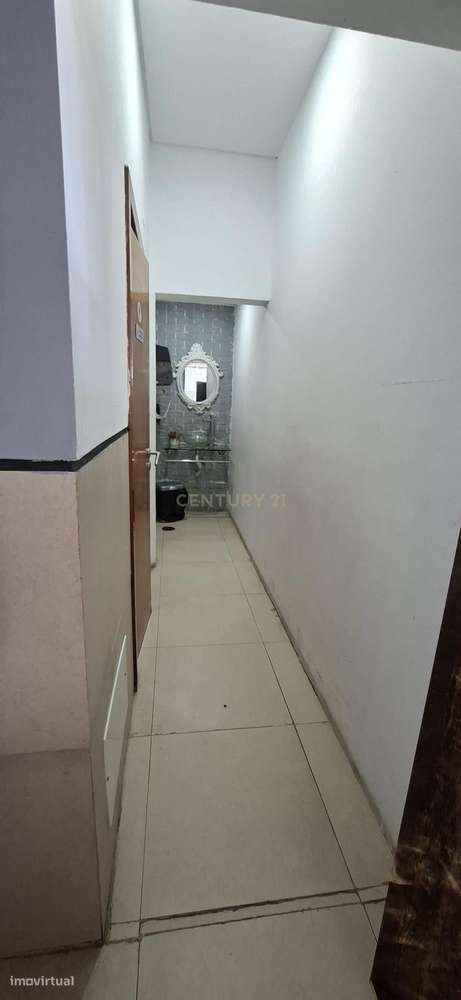 Loja Vila Nova da Caparica - Grande imagem: 5/6