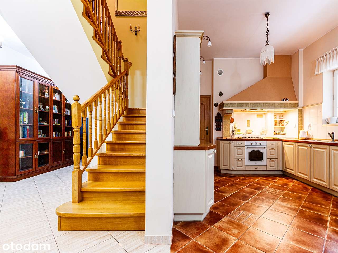 Piękny dom z garażem w okolicy Zalewu Zegrzyńskiego-15