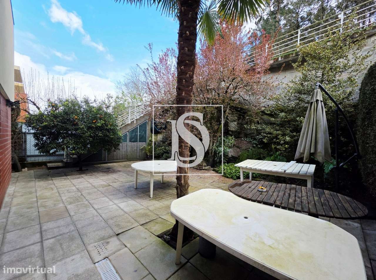 Moradia em Banda T3 em Aldão-8