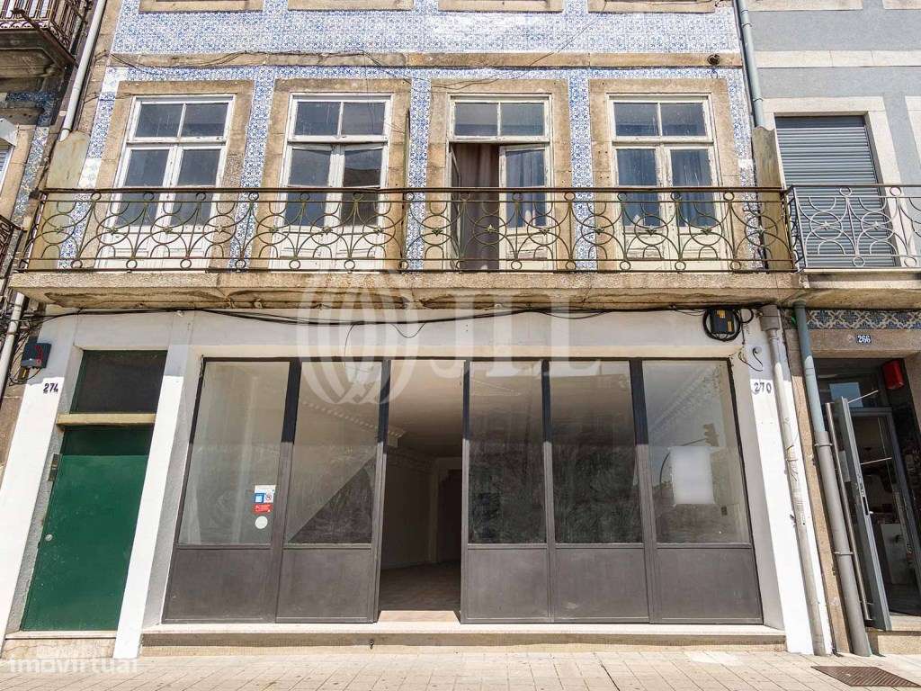 Prédio para reabilitação, ao jardim S. Lázaro, Porto - Grande imagem: 3/47