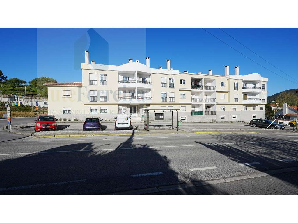 Já viu a área deste apartamento T3 com terraço- Mafra !!-32