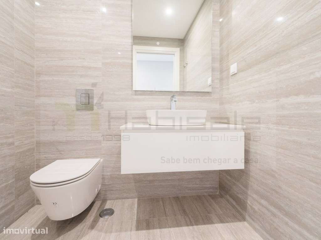 T3 Excelentes Acabamentos com Box Perto da Praia-9