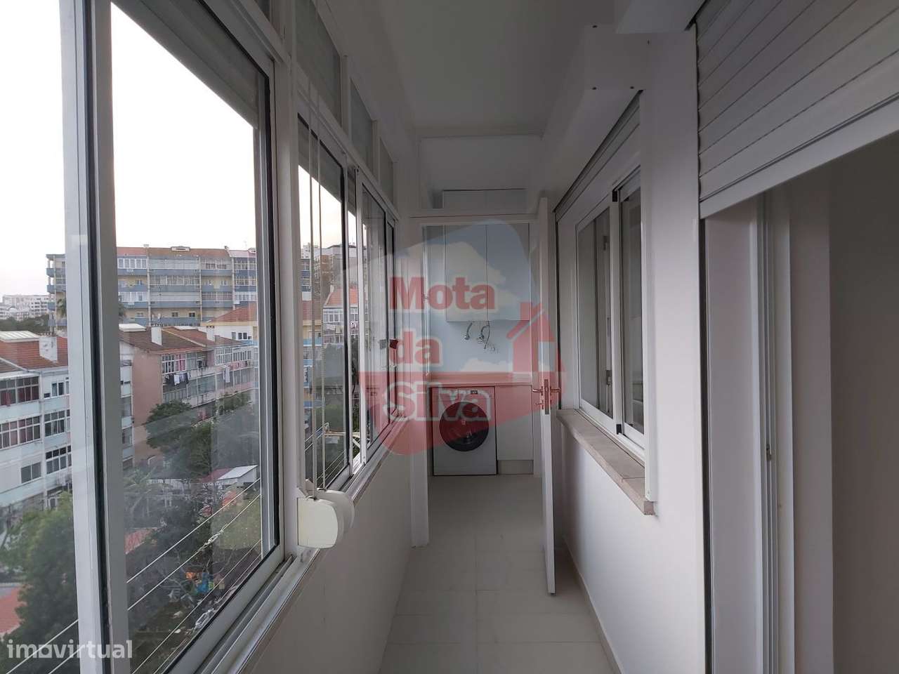 Excelente Apartamento T3 convertido em T2 em Almada - Grande imagem: 4/16