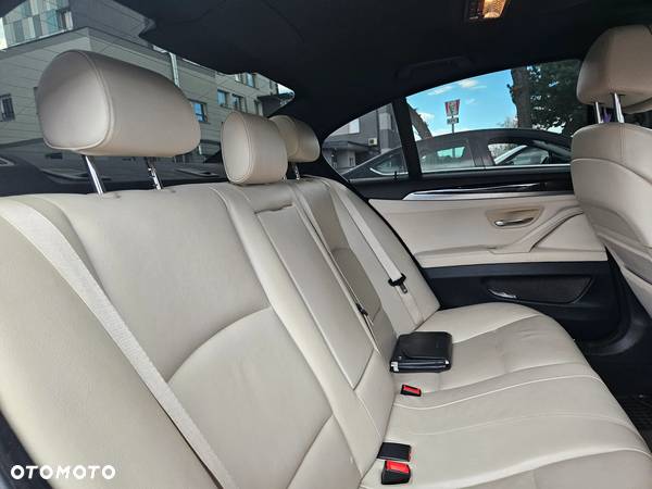 BMW Seria 5 528i Luxury Line - 7