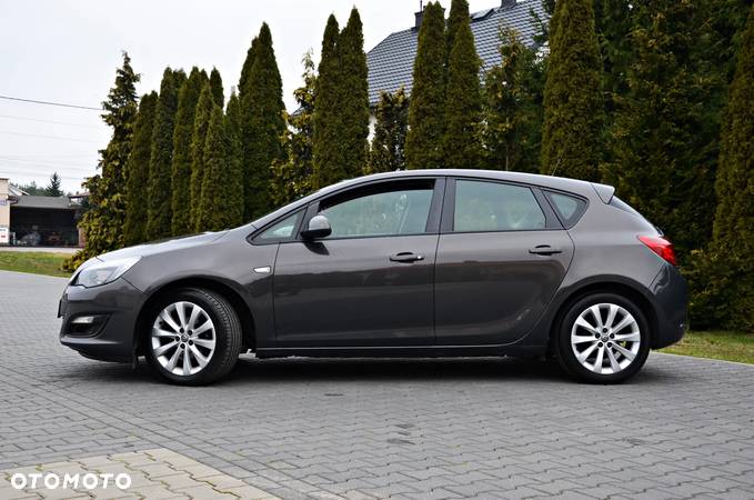 Opel Astra 1.4 Turbo Sport - 14