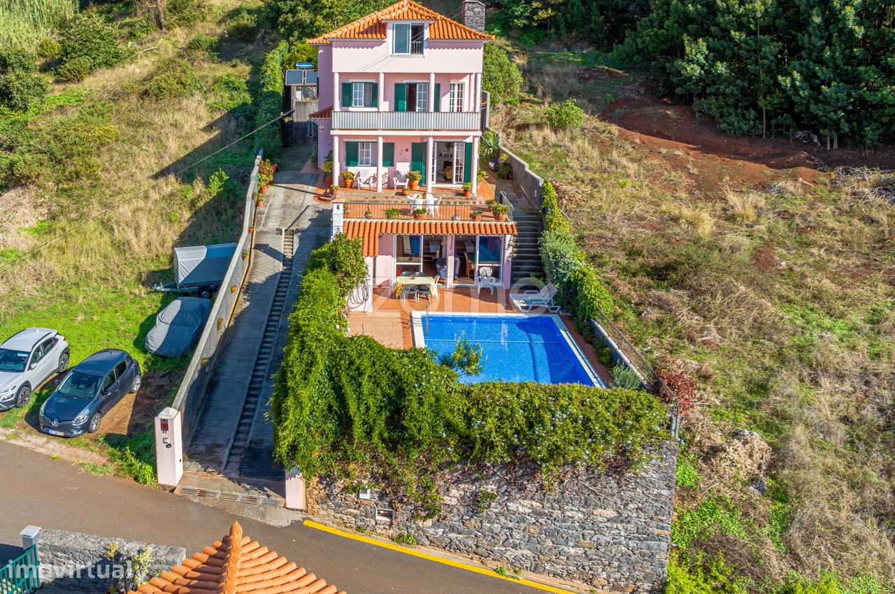 Moradia T3 no Sítio dos Moinhos, Caniço – Piscina, Espaço e Vista m... - Grande imagem: 4/54