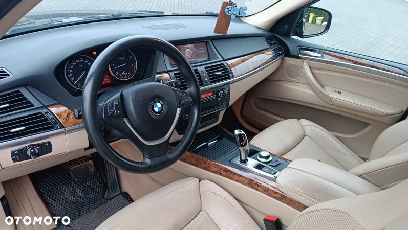 BMW X5 3.0sd xDrive - 36