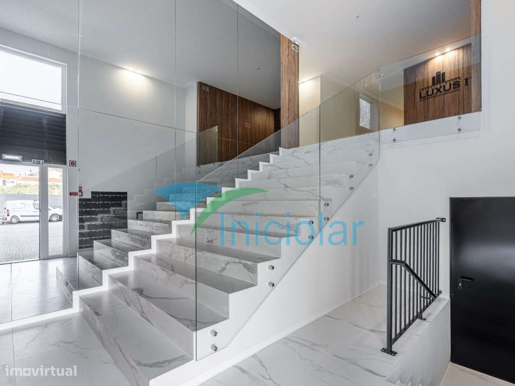 T1 Novo| Gueifães| Varanda| G. Fechada - Grande imagem: 2/13