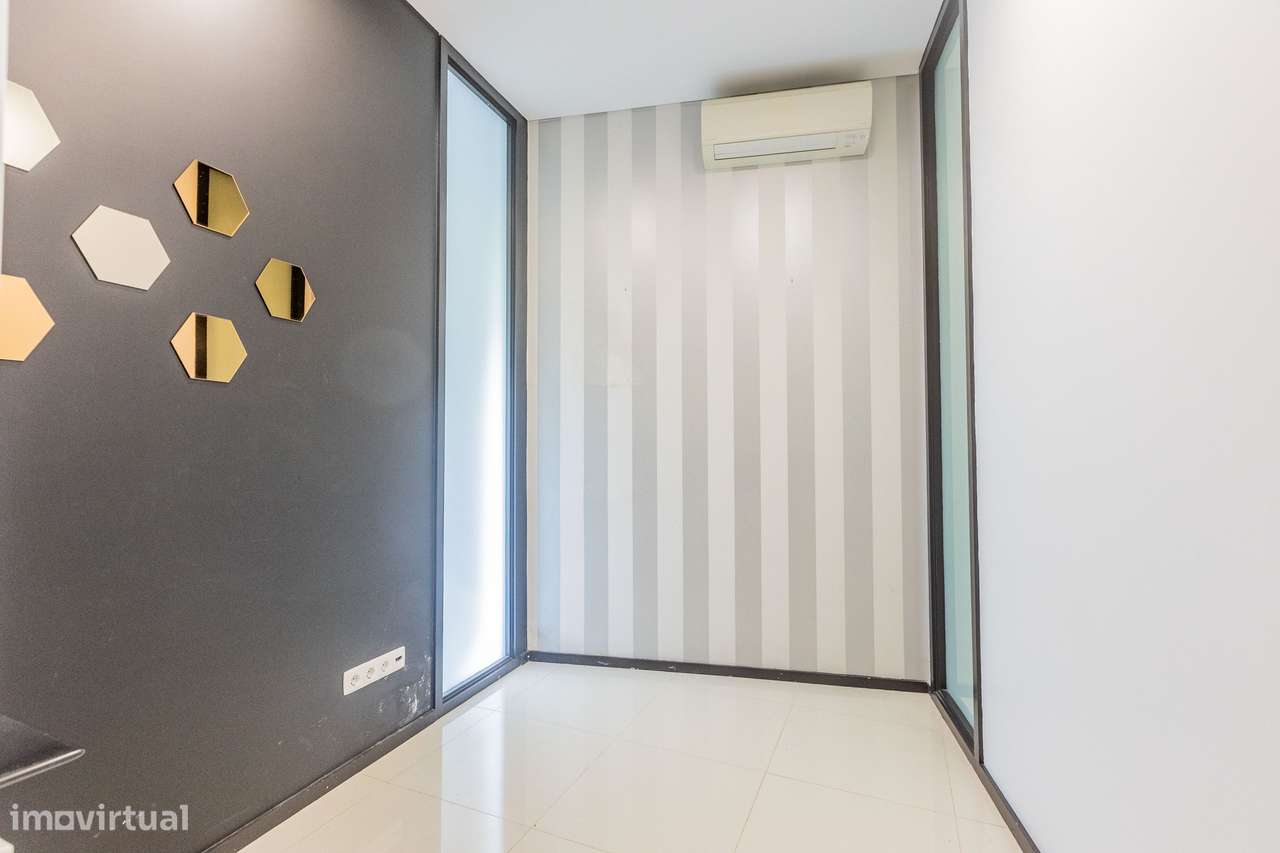 Escritório - Zona Premium Ponta Delgada - Grande imagem: 4/19