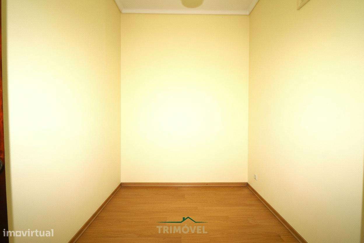 Apartamento T2+1 em São João da Madeira-5