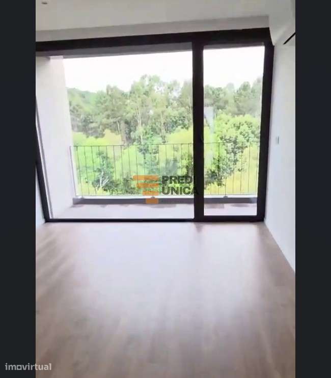 Moradia T3+1  Arquitetura Moderna Oferta ato escritura-23