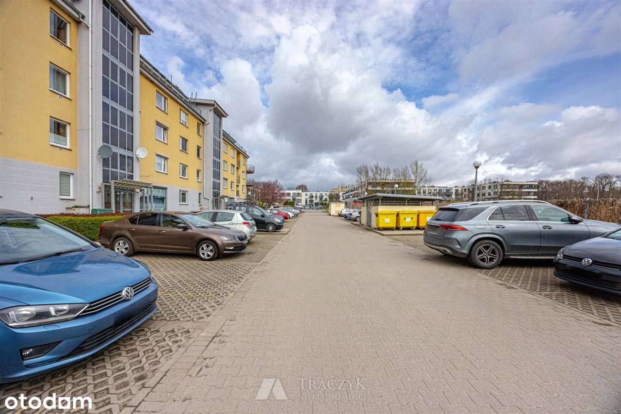 Duża kawalerka, możliwe 2 pokoje, balkon, komórka - Pełny obrazek: 2/18
