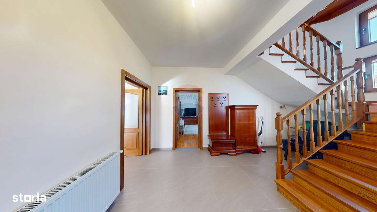 Casă / Vilă de Lux cu 5 camere de vânzare-3