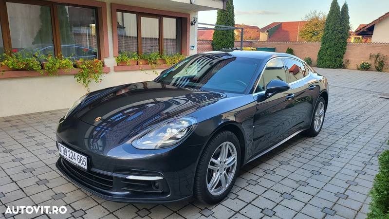 Porsche Panamera 4 Sport Turismo - 33