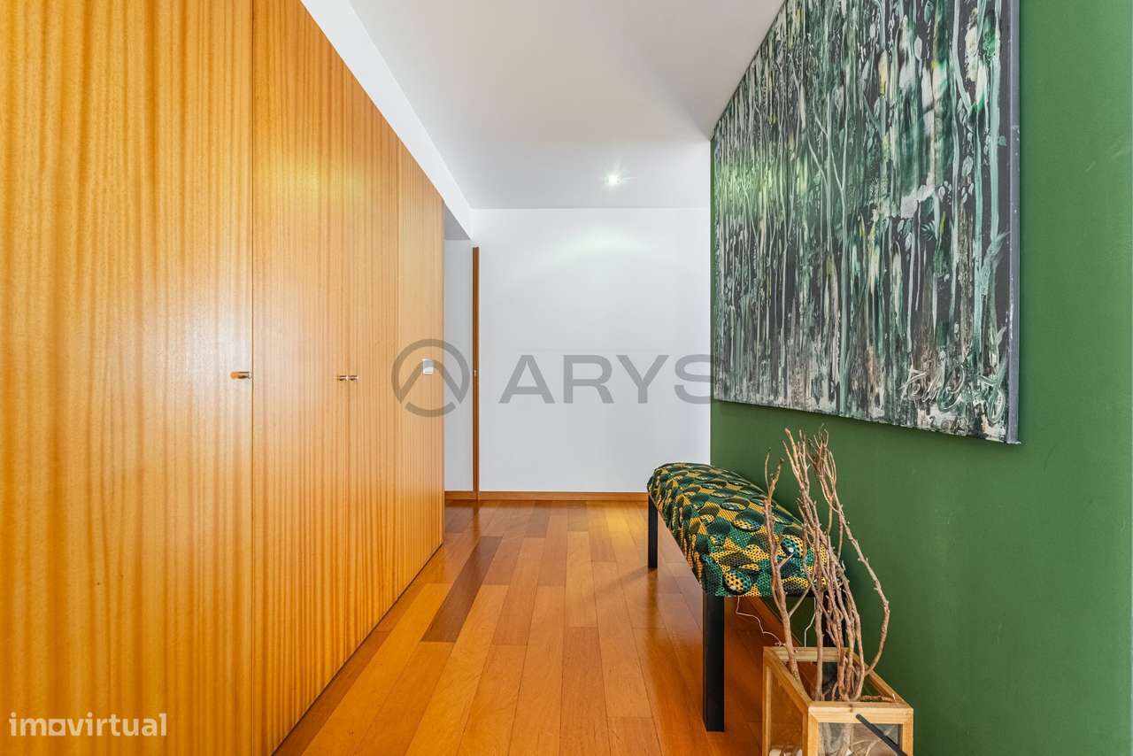 Apartamento T4 localizado no coração da cidade de Braga-6