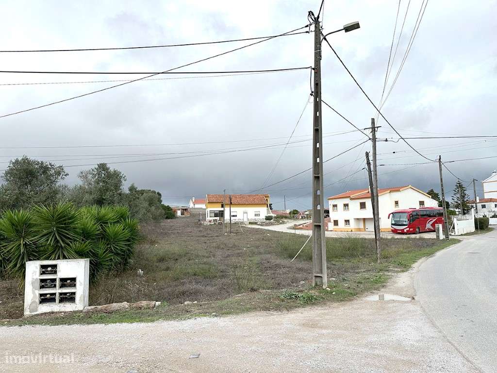Terreno Urbano com PIP para construção de 36 fogos - Grande imagem: 2/4