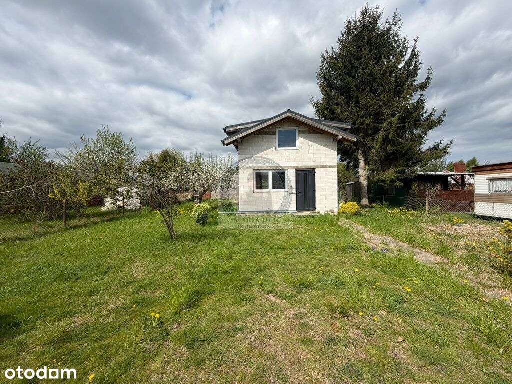 Całoroczny domek na działce ROD 435 m²