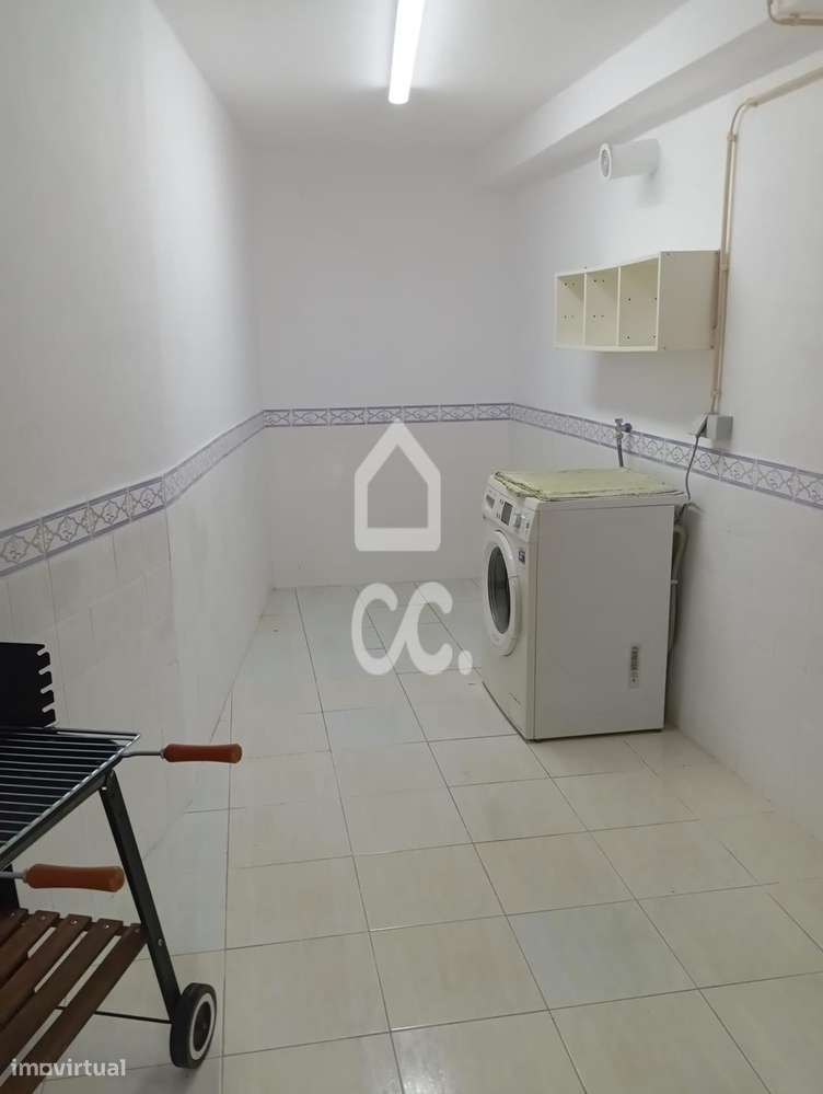 Moradia em Pedra com Jardim e Vista de Campo-23