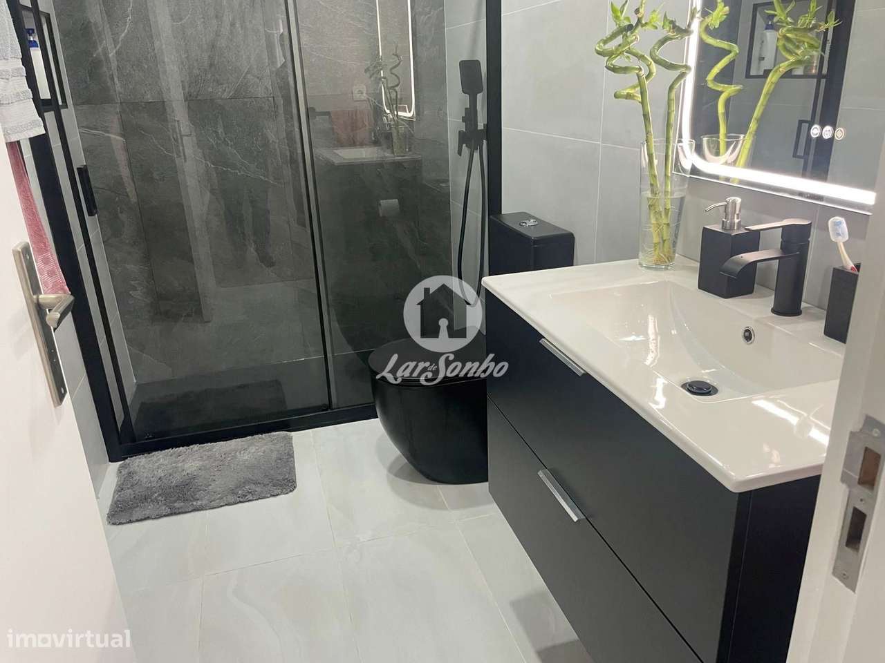 Apartamento T3 com garagem fechada - São Romão, Trofa - Grande imagem: 4/9