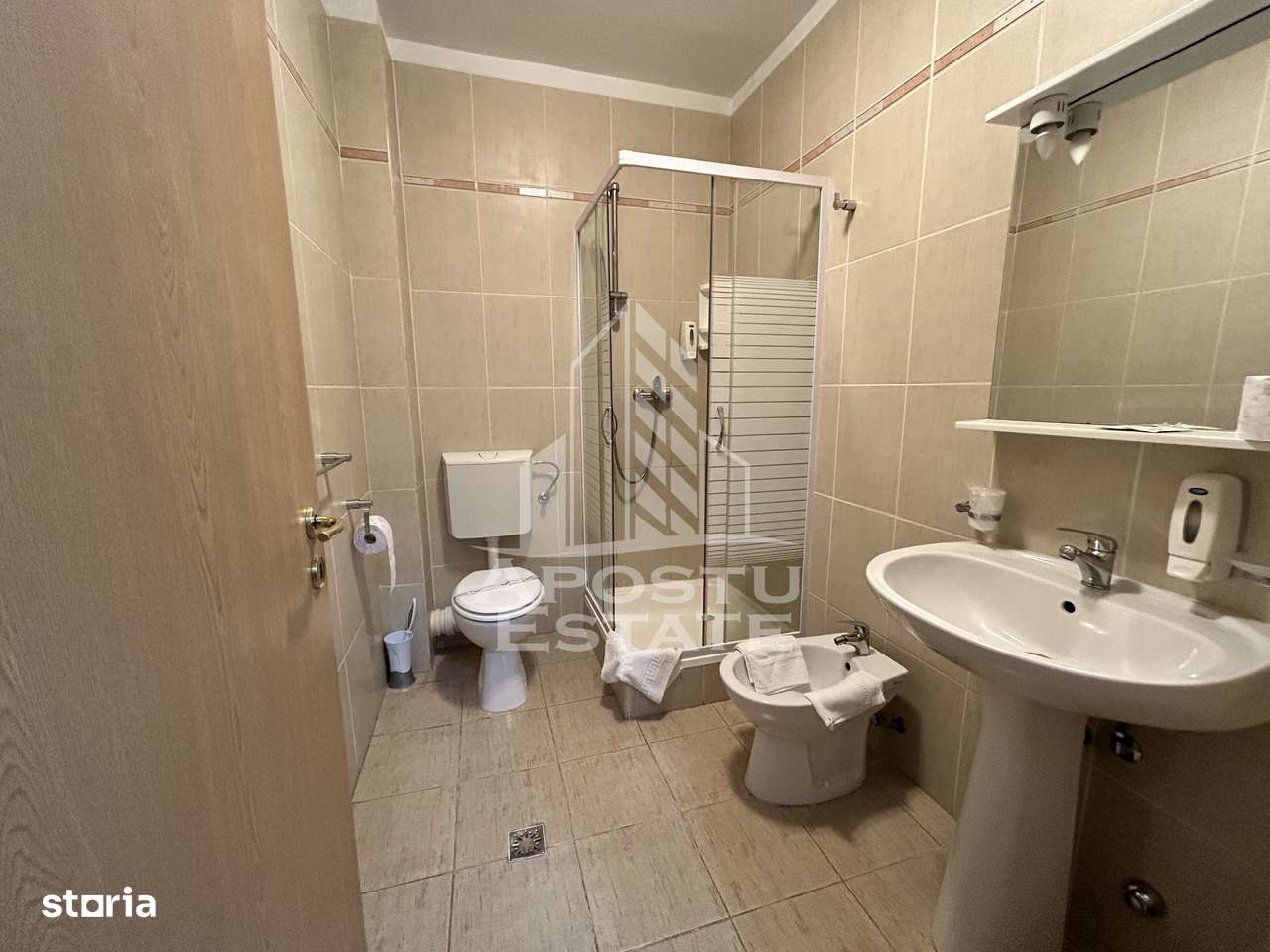 Pensiune 22 camere in functiune, restaurant, terasa, aviz ISU, Central - Imagine principală: 5/20