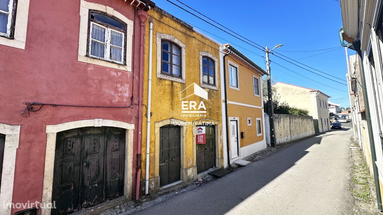 Moradia T3 localizada em Carregueiros, Tomar