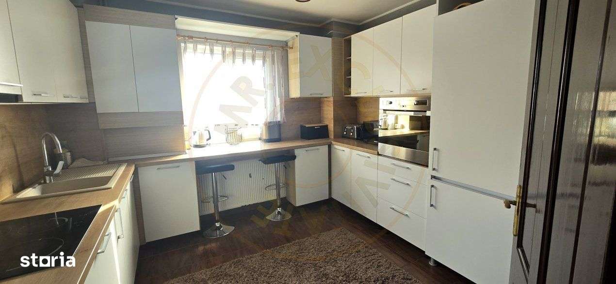 De Inchiriat Casa 6 Camere - Imagine principală: 4/14