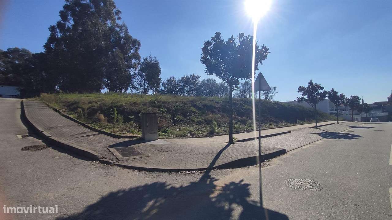 Lote com 425m2 em Medelo, Fafe - Grande imagem: 4/8