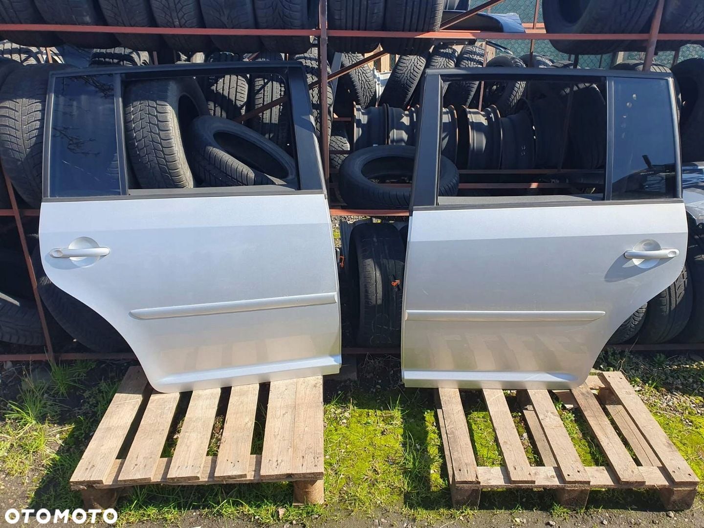 DRZWI L/P TYŁ VW TOURAN 1T LIFT 10-15 KOD LA7W - 1