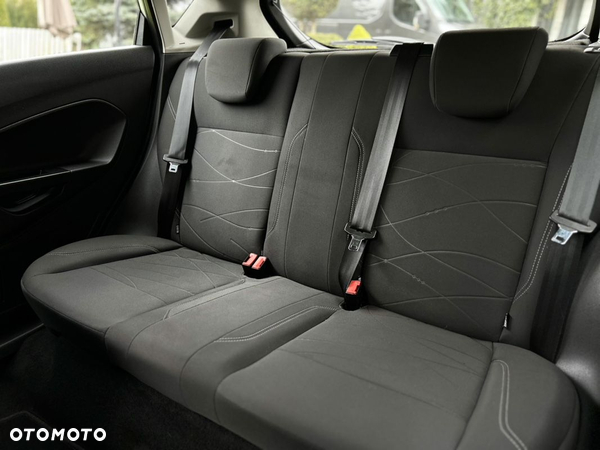 Ford Fiesta 1.5 TDCi SYNC Edition - 23