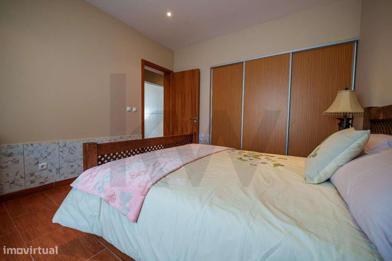 Moradia T2 nos Mosteiros – Conforto, tranquilidade e proximidade do ma-24