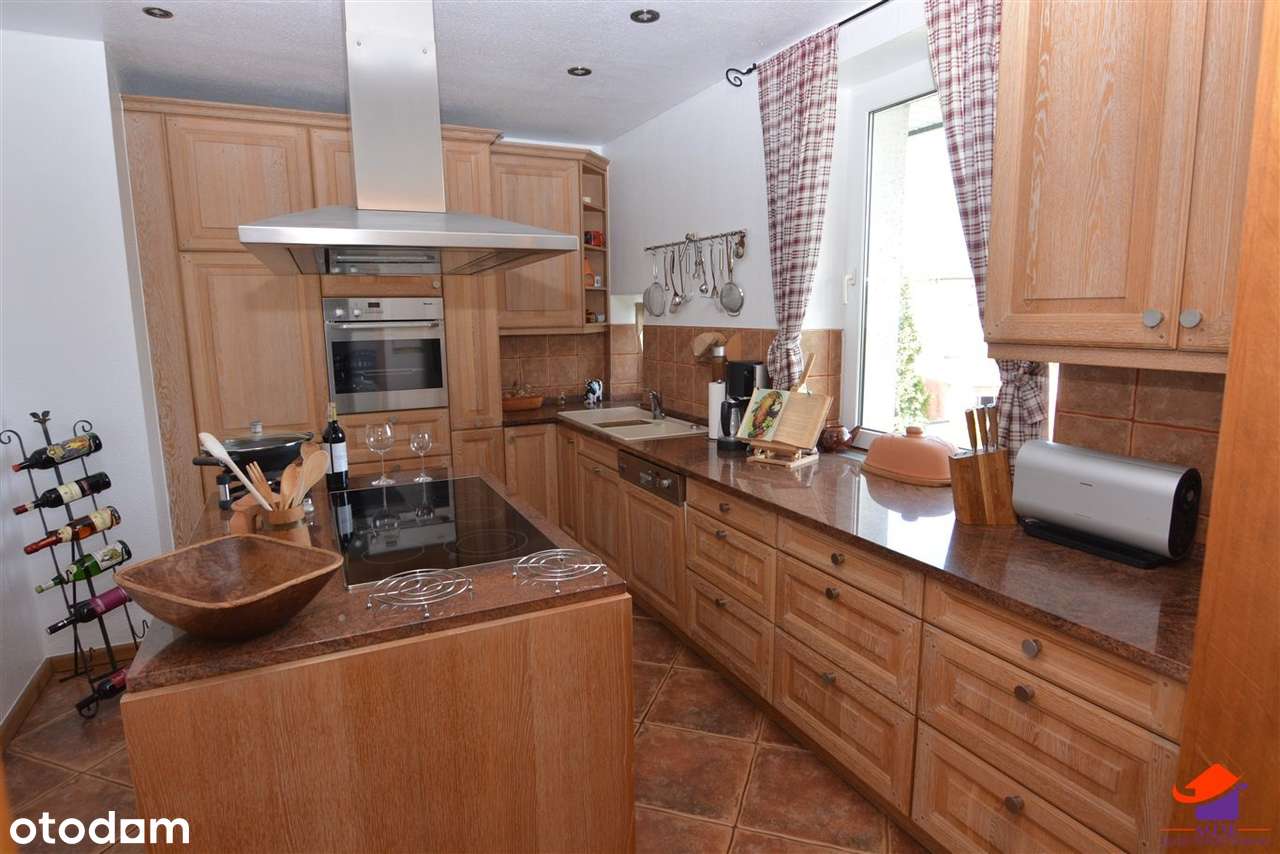 Przestronny dom w wysokim standardzie 262m2-12