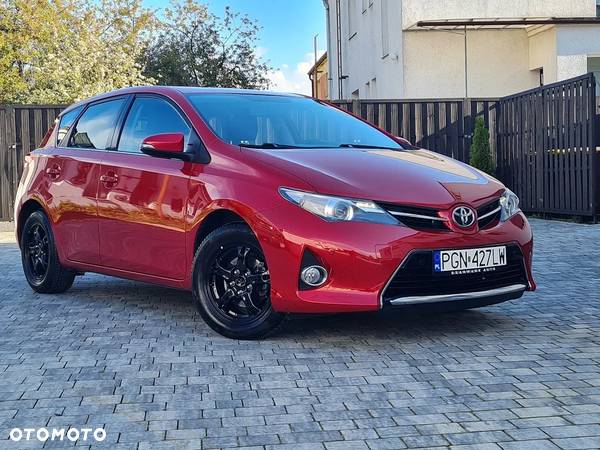 Toyota Auris 1.6 Premium - 1