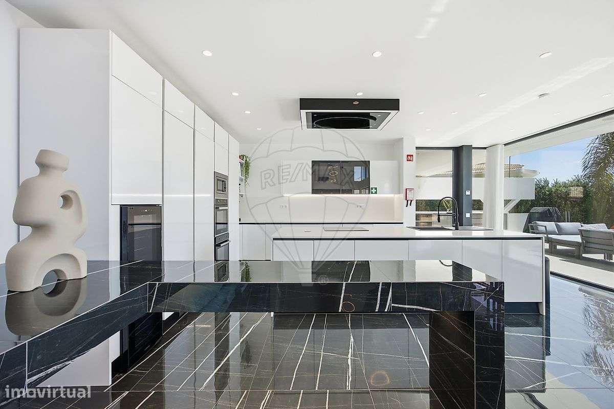 Moradia T5 para venda-12