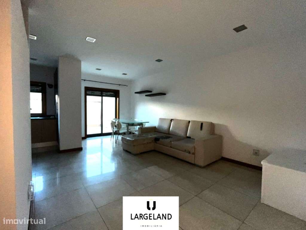 Apartamento T2 em Esgueira - Grande imagem: 4/11