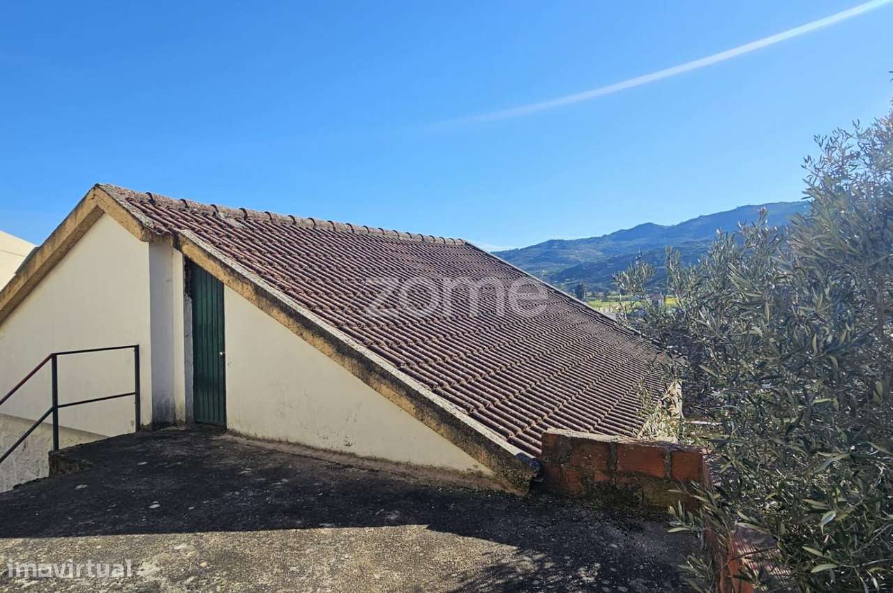 Moradia T2 com Logradouro e 165m² de Construção – Carlão, Alijó - Grande imagem: 4/14