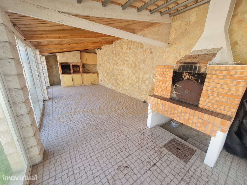 Moradia isolada V3+2 situada em Caixas, Sesimbra com Piscina-15