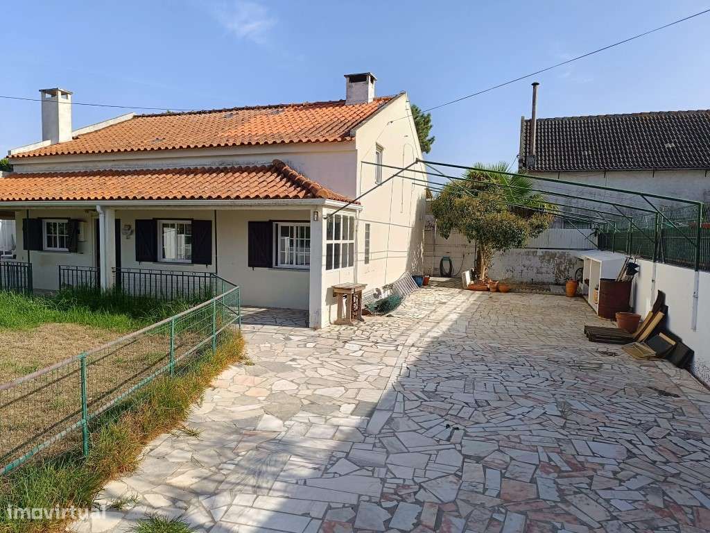 Moradia V5 Isolada na Aroeira-5