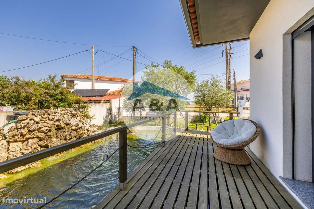 Moradia Térrea Semi-nova com Elevada Eficiência Energética a Apenas...-50