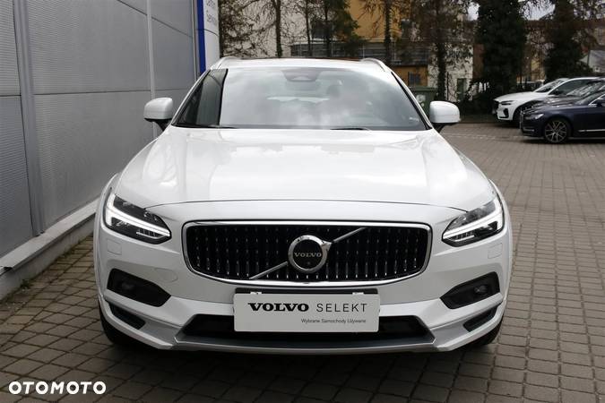 Volvo V90 Cross Country B5 D AWD Ultimate - 2