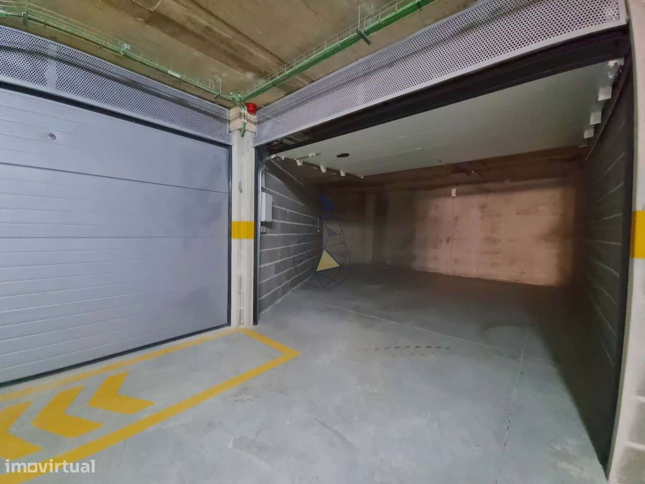Garagens Box à Venda em Portimão — de 16 m² a 28 m², entre a estação d - Grande imagem: 3/32