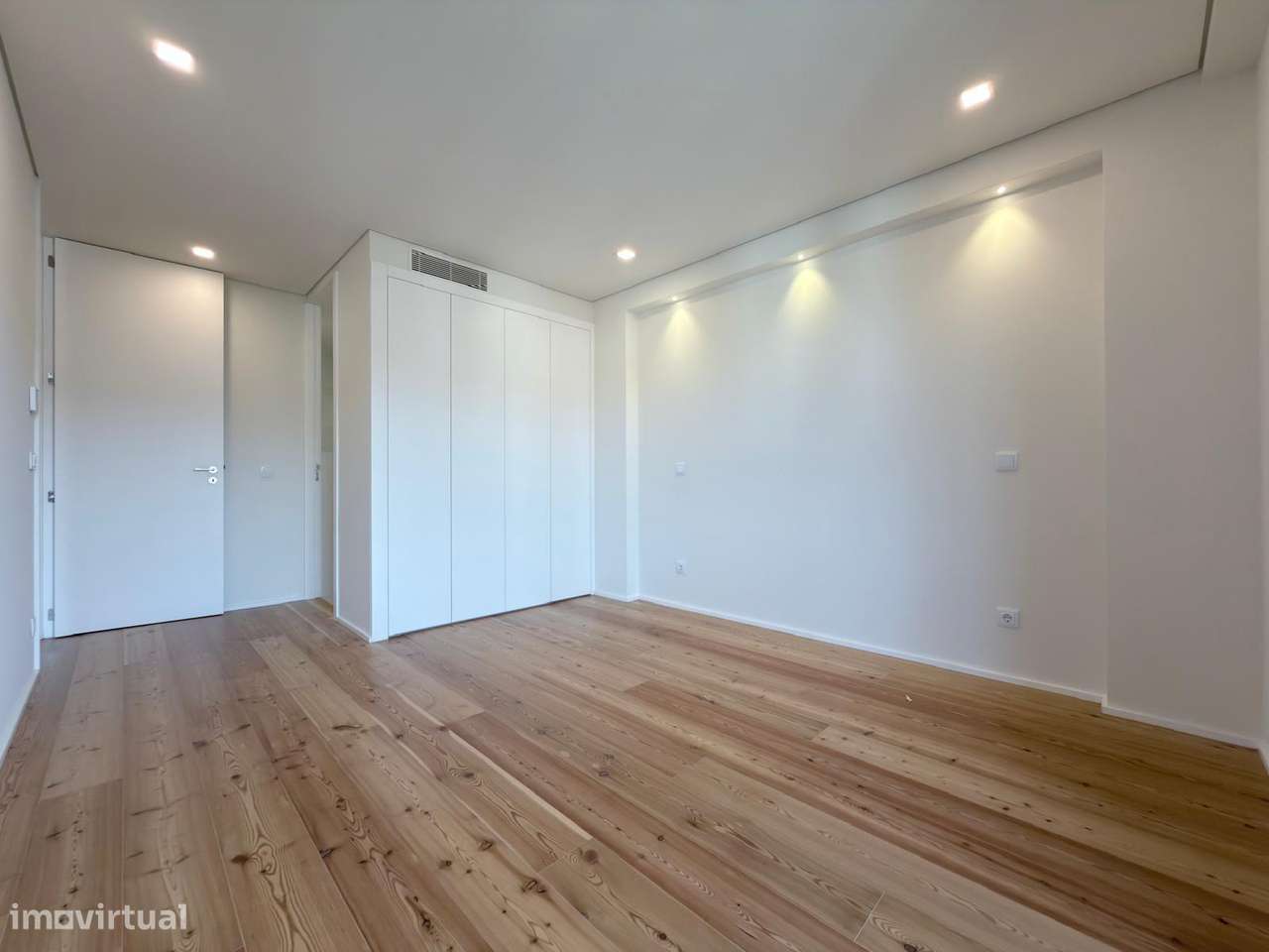 Penthouse T2 Nova com Terraço e Vista Panorâmica Desafogada-12