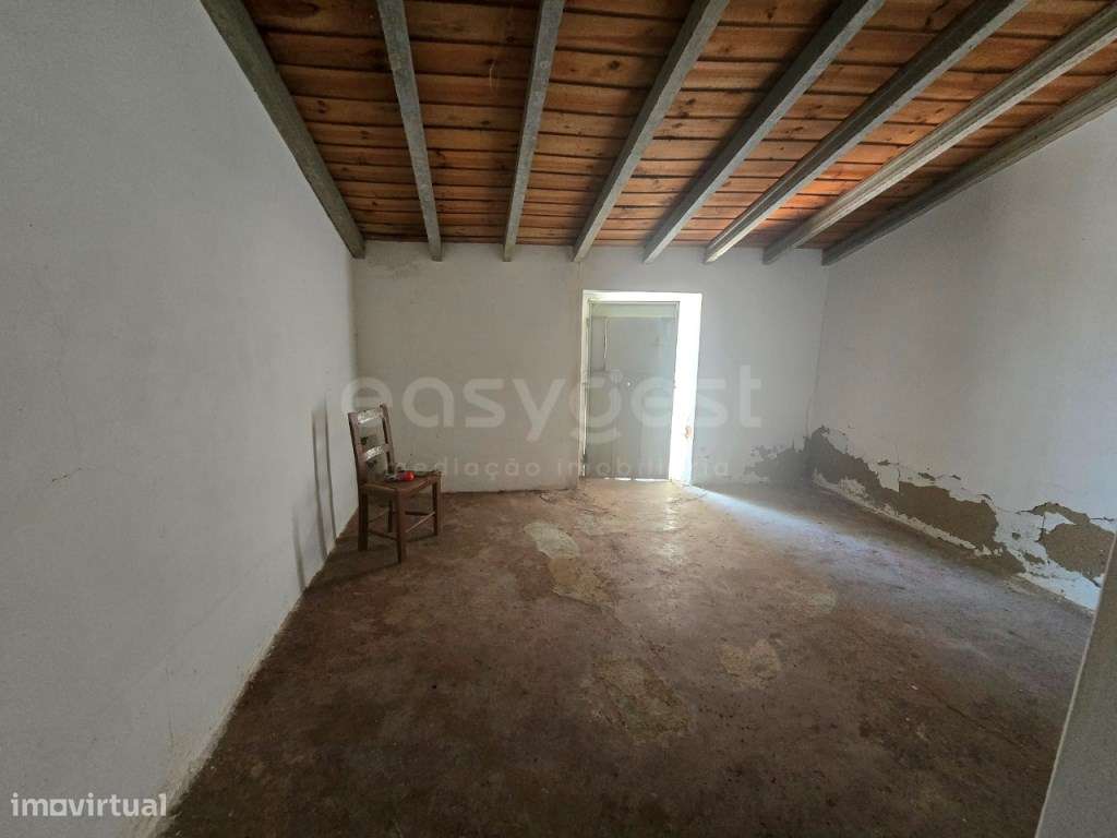 Moradia e Terreno Rústico localizados na freguesia de Alcaria Ruiva - Grande imagem: 4/14