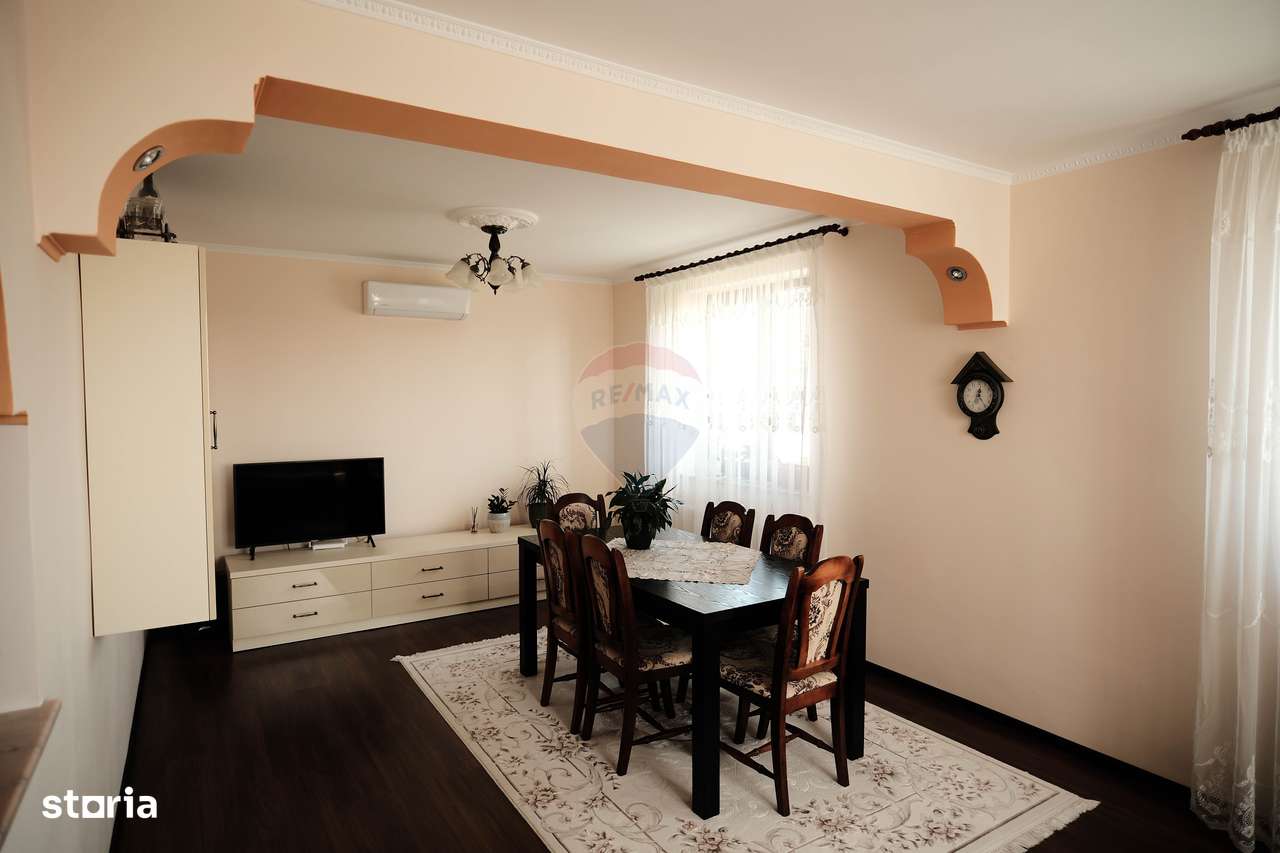 Casă  de vanzare in orasul Solca-5