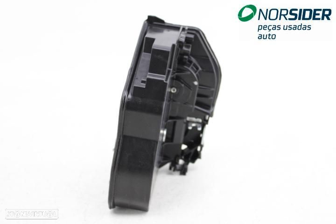 Fecho da porta tras esquerda Bmw Serie-1 (F20)|12-15 - 4