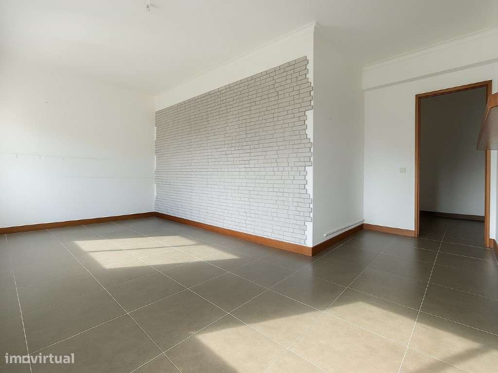 Apartamento T3 com Ampla Varanda - Grande imagem: 4/30