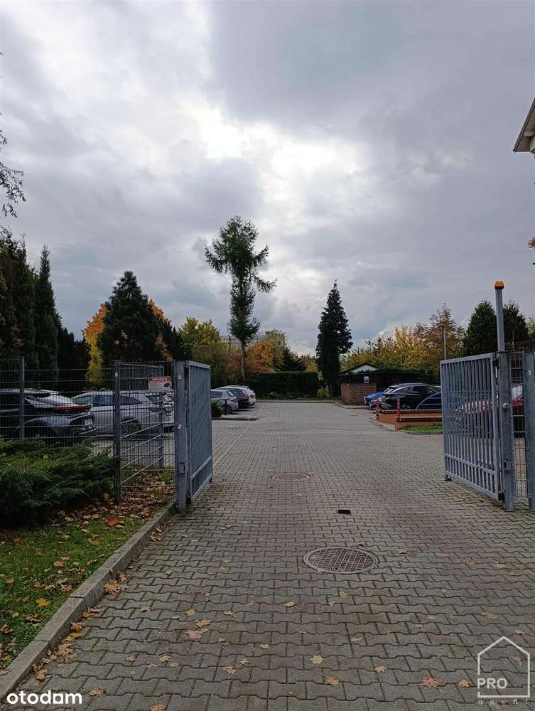 Dwupoziomowe mieszkanie w pobliżu radiostacji-16