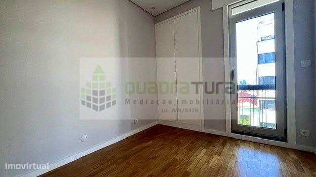 Apartamento T2 | Boavista | junto à Rotunda | Totalmente restaurado-15