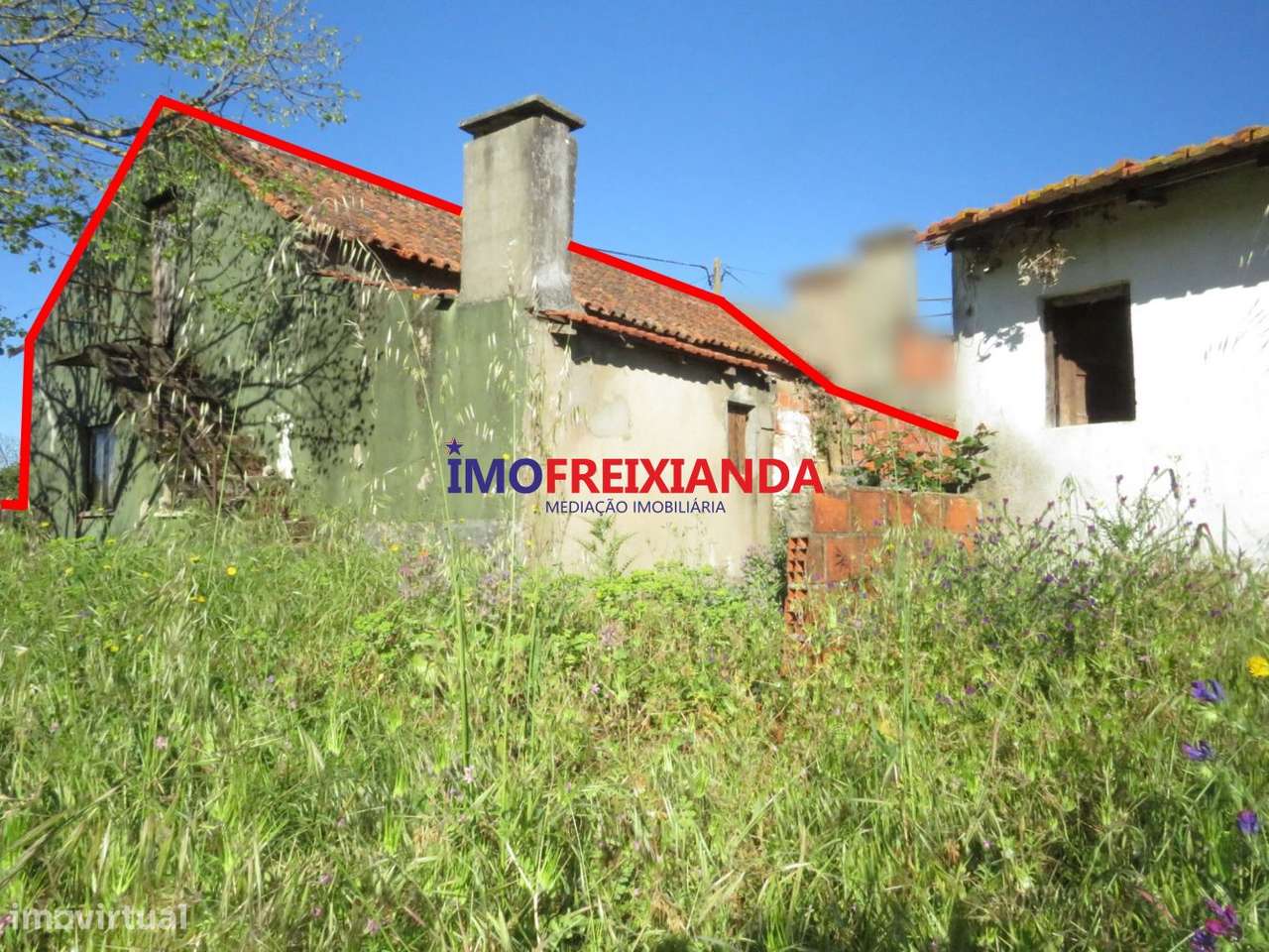 Moradia no centro da Vila da Freixianda-12